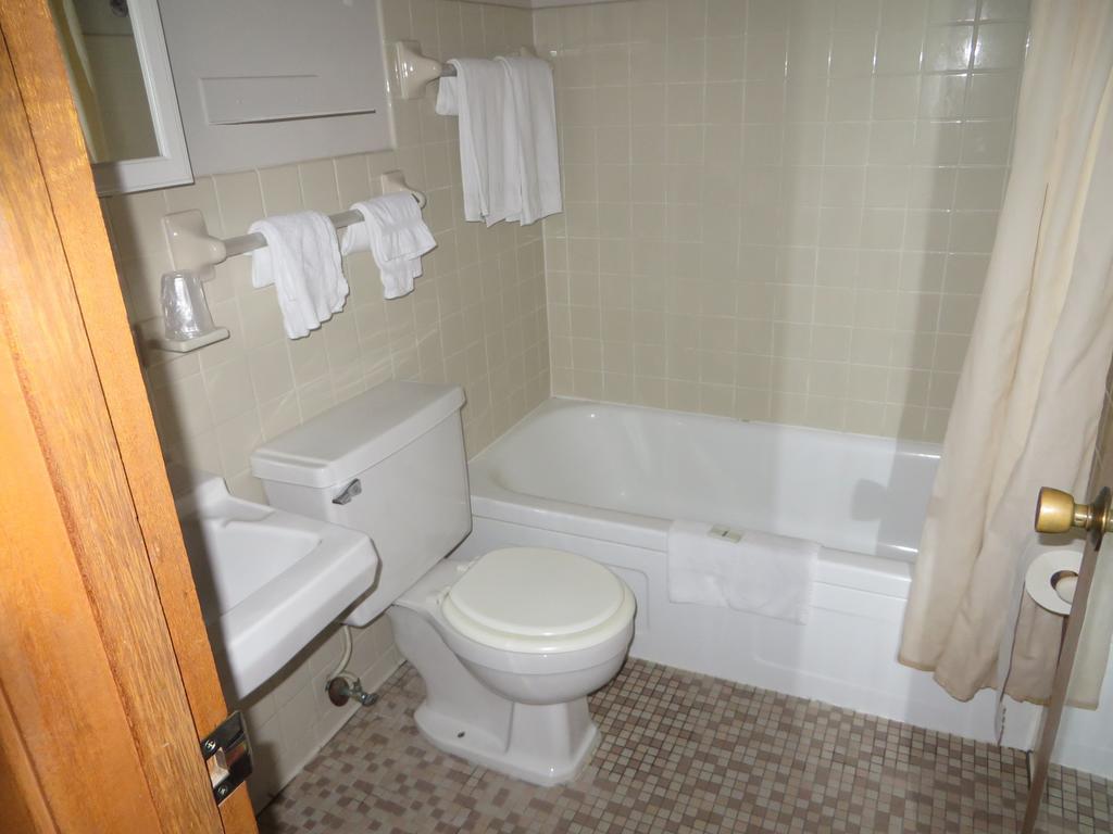 2Nd Street Inn & Suites Rochester Ruang foto