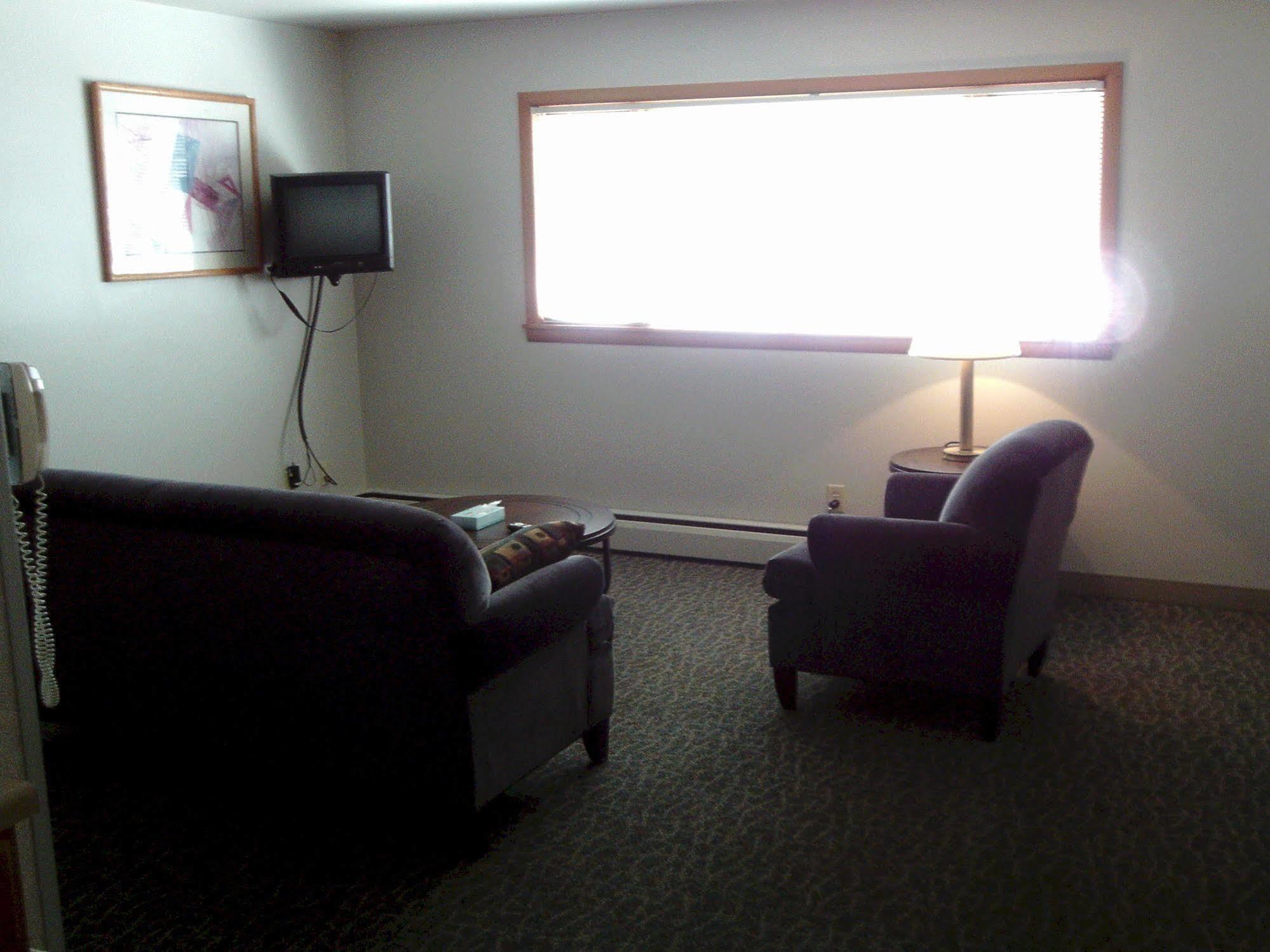 2Nd Street Inn & Suites Rochester Bagian luar foto