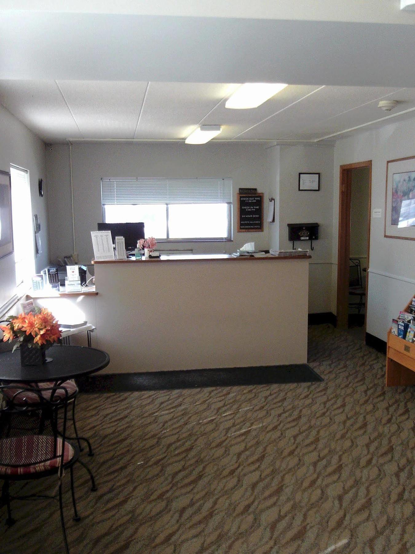 2Nd Street Inn & Suites Rochester Bagian luar foto