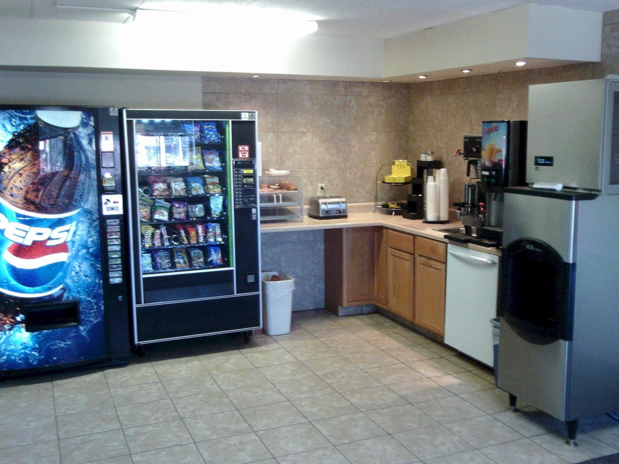 2Nd Street Inn & Suites Rochester Bagian luar foto